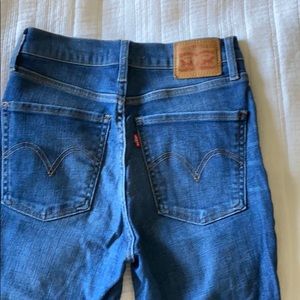 Mile High Levi jeans size 26